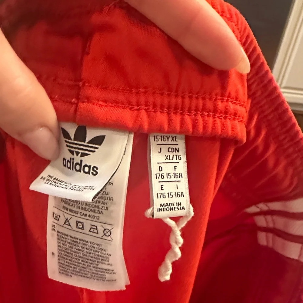 Adidas Red Joggers YXL‎